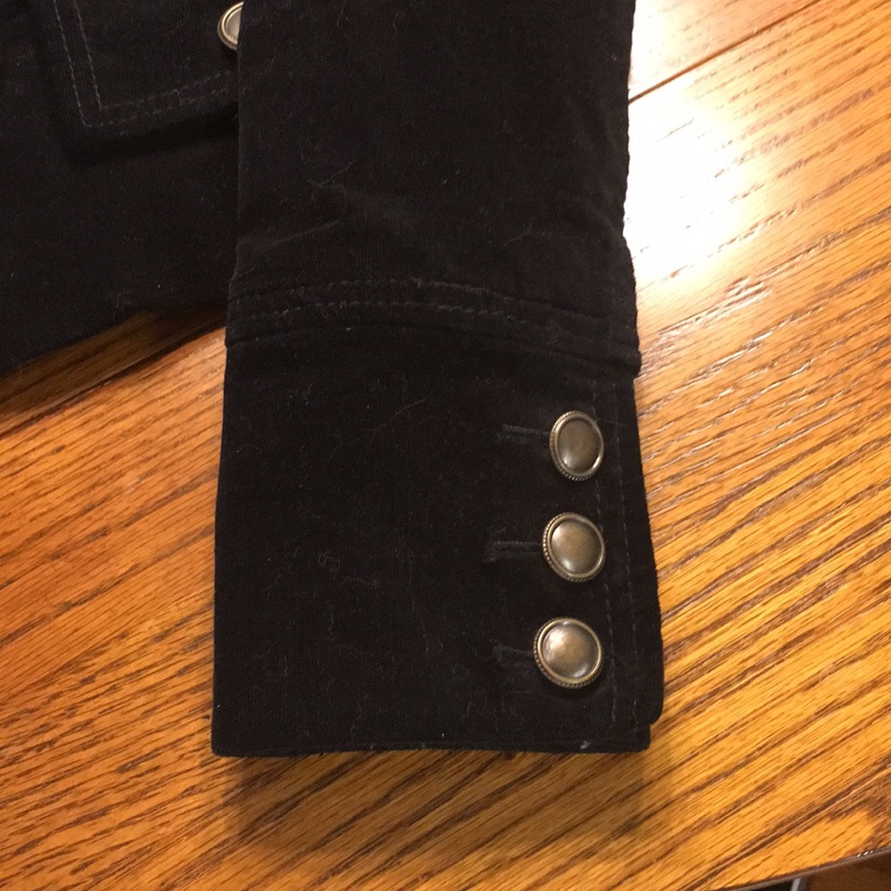 Black Jacket - Picture 3 of 6